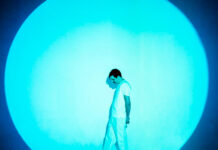 Bayonne expressa fragilidade emocional e busca por serenidade em meio a mudanças em “January”