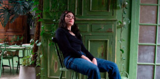 Eaves Wilder transforma uma crise de identidade em libertação no single “Mountain Sized”