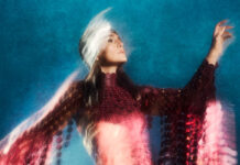 Jessie Ware celebra o romance e a conexão em “Automatic” ao lado de Colman Domingo