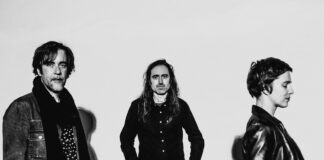 A Place To Bury Strangers lança “Song For Girl From Macedonia”, single do álbum ‘Rare And Deadly’