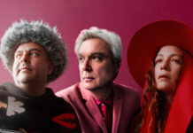 David Byrne lança “¿Cuál Es La Razón?”, releitura de “What Is The Reason For It?”, com Natalia Lafourcade
