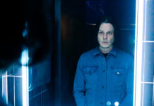 Jack White retorna com as faixas “G.O.D. And The Broken Ribs” e “Derecho Demonico”
