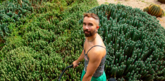 Olof Dreijer, do The Knife, revela as faixas “Plastic Camelia” e “Laurel” do álbum solo