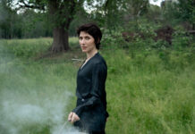 Aldous Harding lança “Coats”, single do álbum ‘Train on the Island’