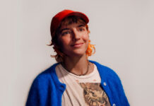 Caroline Rose lança o selo SUCK Records e divulga versão de estúdio de “Yip Yip Yow”
