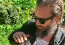 Father John Misty apresenta o single “The Payoff”