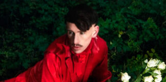 Patrick Wolf desafia a opressão e as imposições de poder no single “The Beast”