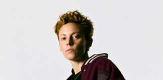 La Roux canta sobre recomeços em “Babyline”, single do álbum ‘Old Flames’