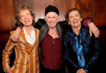 The Rolling Stones lanca as faixas “Divine Intervention”, com Robert Smith, e “Jealous Lover”