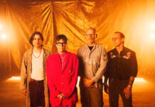 Weezer anuncia novo álbum autointitulado e lança parceria com o Wednesday