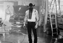 Orville Peck anuncia o álbum ‘Mule’ e lança o single “Too Little, Too Late”