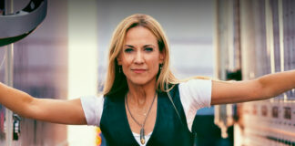 Sheryl Crow anuncia o álbum ‘Pick You Up’ e lança o single “Freedom Bus” com Jesse Welles