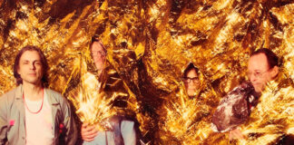 Weezer ironiza nostalgia da indústria no single “C.E.O.”