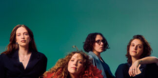 The Big Moon expressa nostalgia e juventude no single “Three Things”
