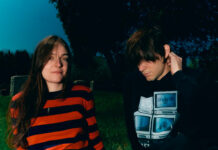 @ explora a dificuldade de reconhecer o próprio valor em “I Know You Are (But What Am I Thinking)”