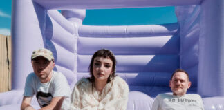 CHVRCHES lança o single “Overthinker” do álbum ‘All The King’s Men’
