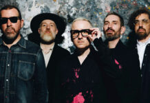 Hot Chip anuncia o álbum ‘A Long Way From Kansas’ e lança o single “Random Violence”