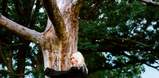 Natalie Bergman anuncia o EP ‘I Killed A North American Songbird’ e lança “White Oak”